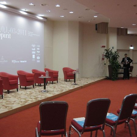 Hilton Garden Inn Lecce Esterno foto