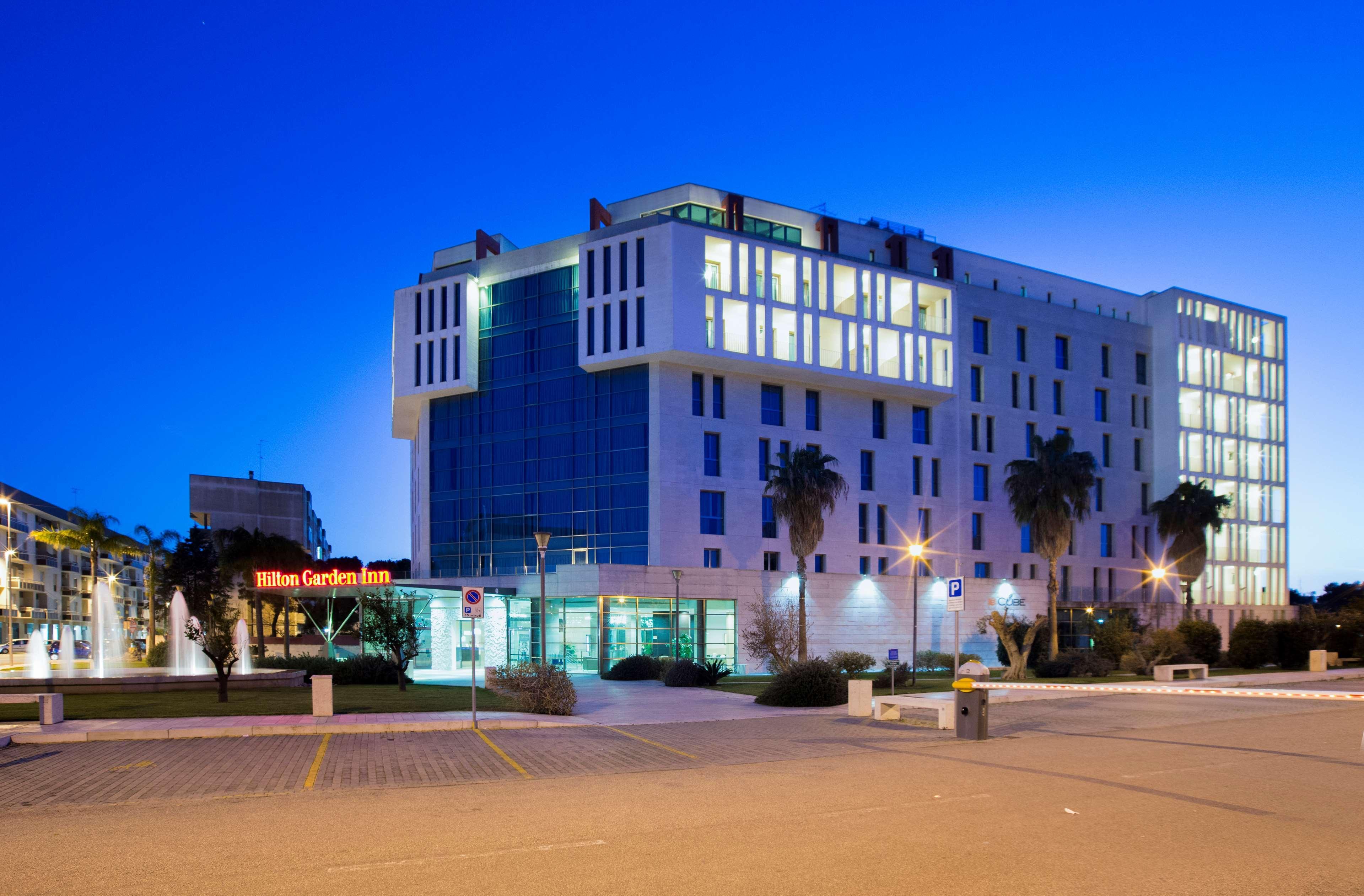 Hilton Garden Inn Lecce Esterno foto