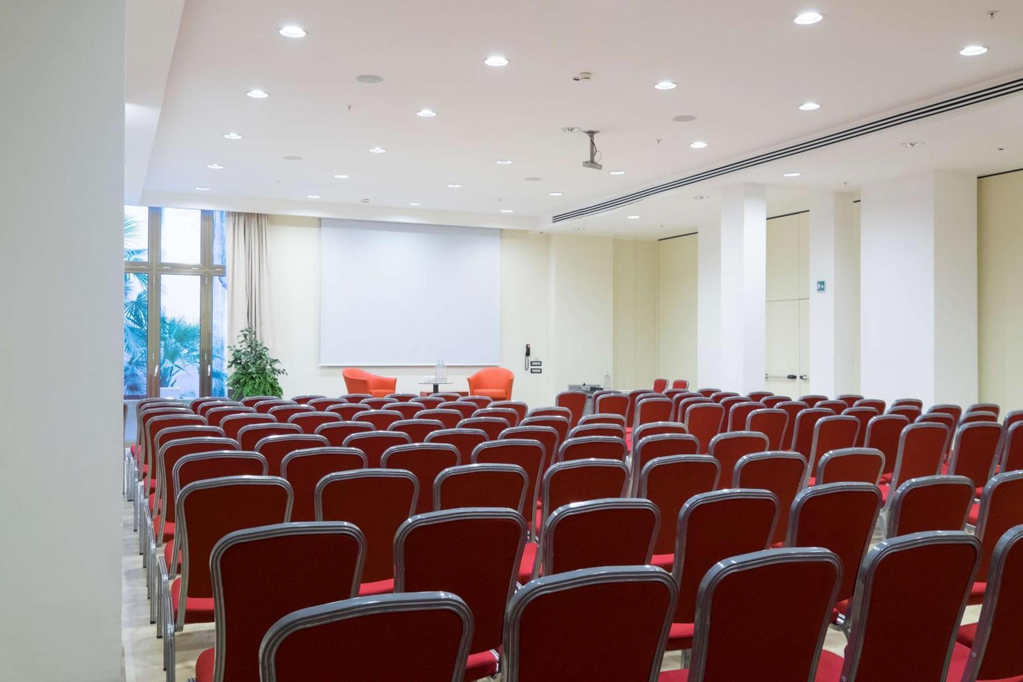 Hilton Garden Inn Lecce Esterno foto
