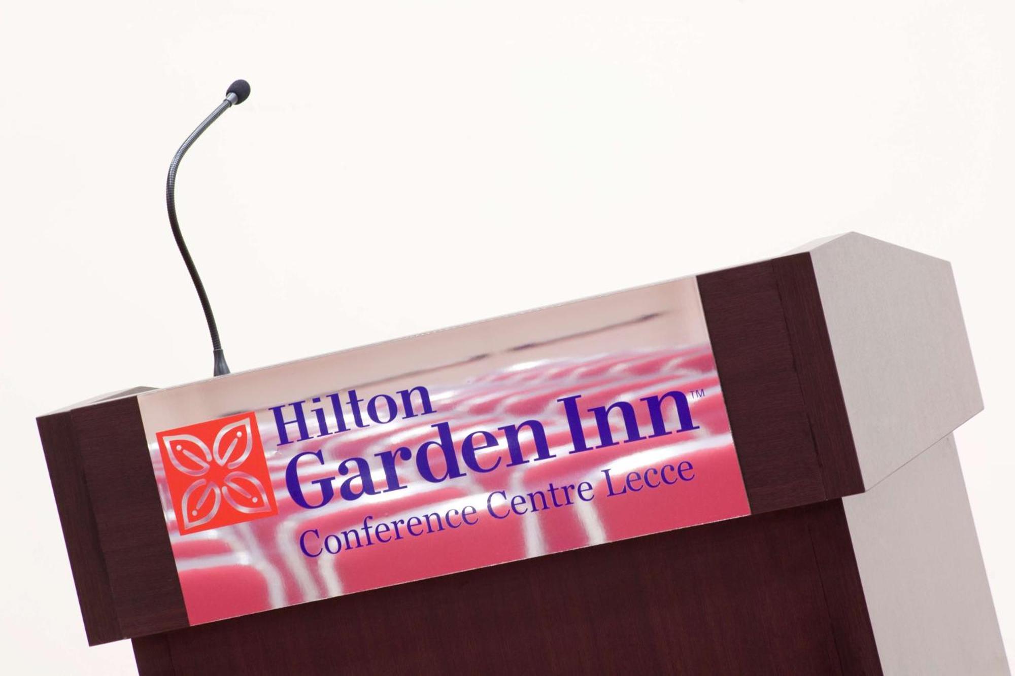 Hilton Garden Inn Lecce Esterno foto