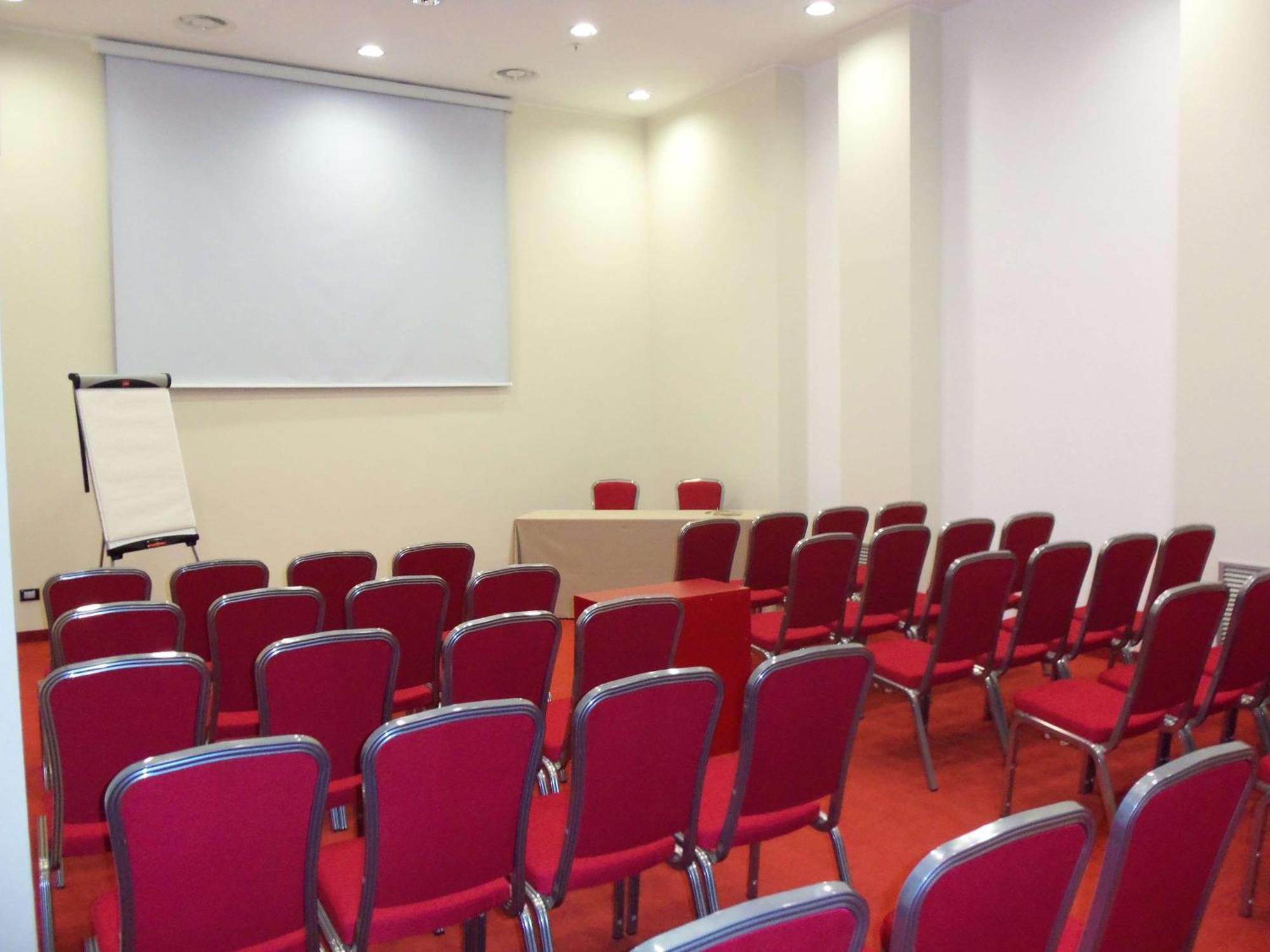Hilton Garden Inn Lecce Esterno foto