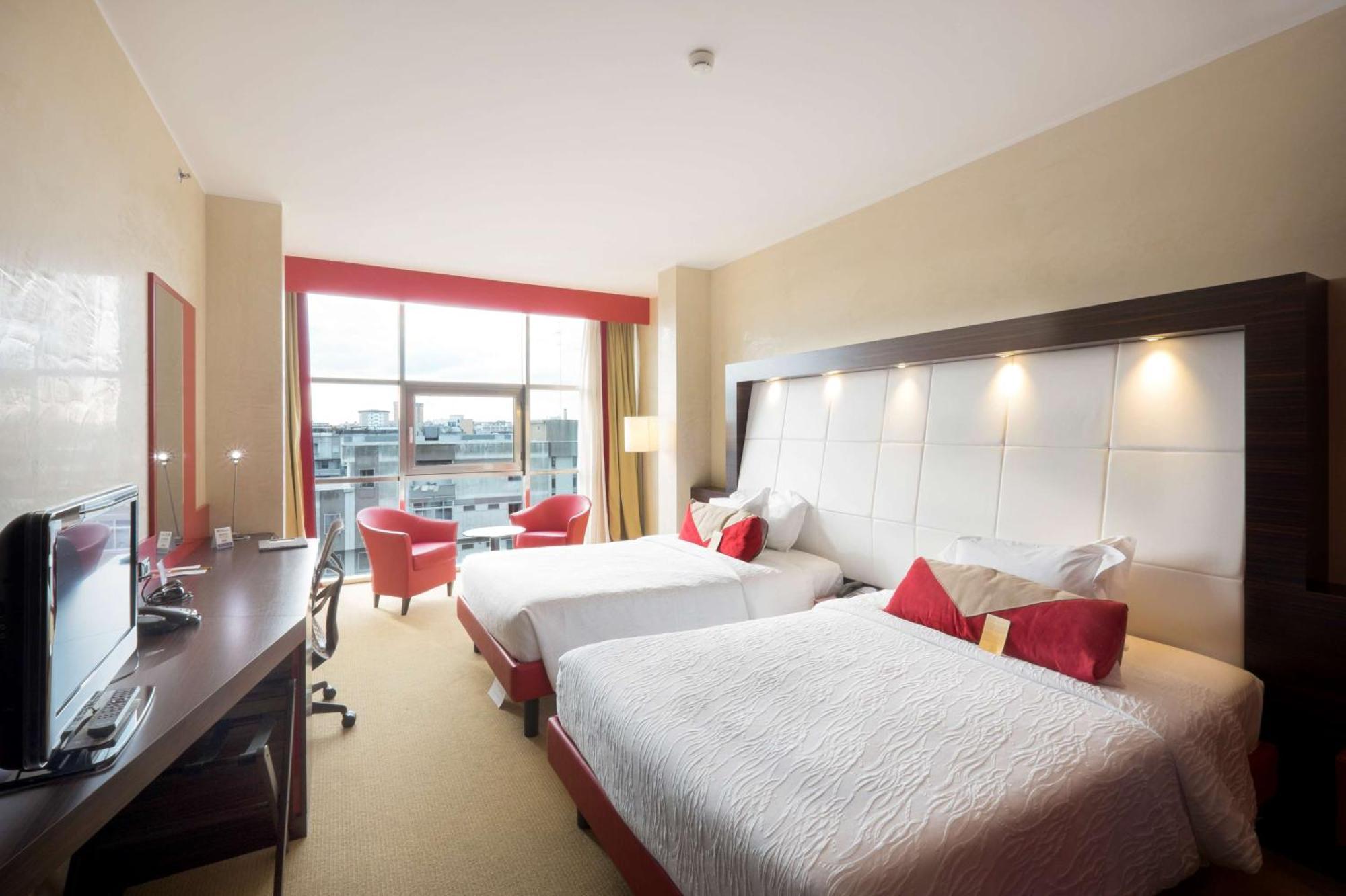 Hilton Garden Inn Lecce Esterno foto
