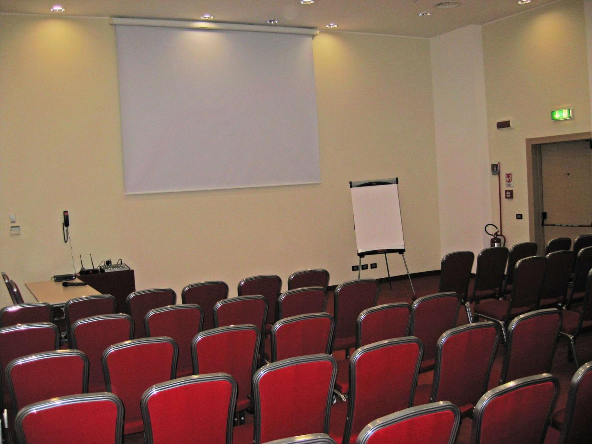 Hilton Garden Inn Lecce Esterno foto