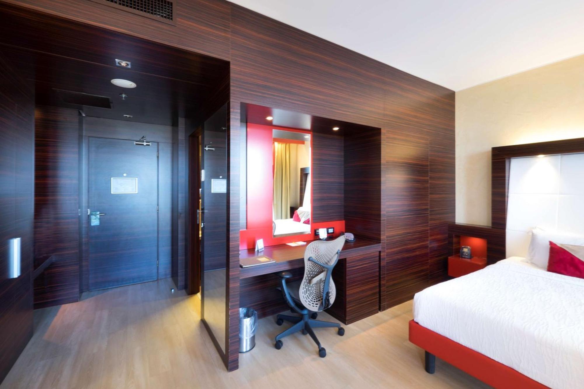 Hilton Garden Inn Lecce Esterno foto