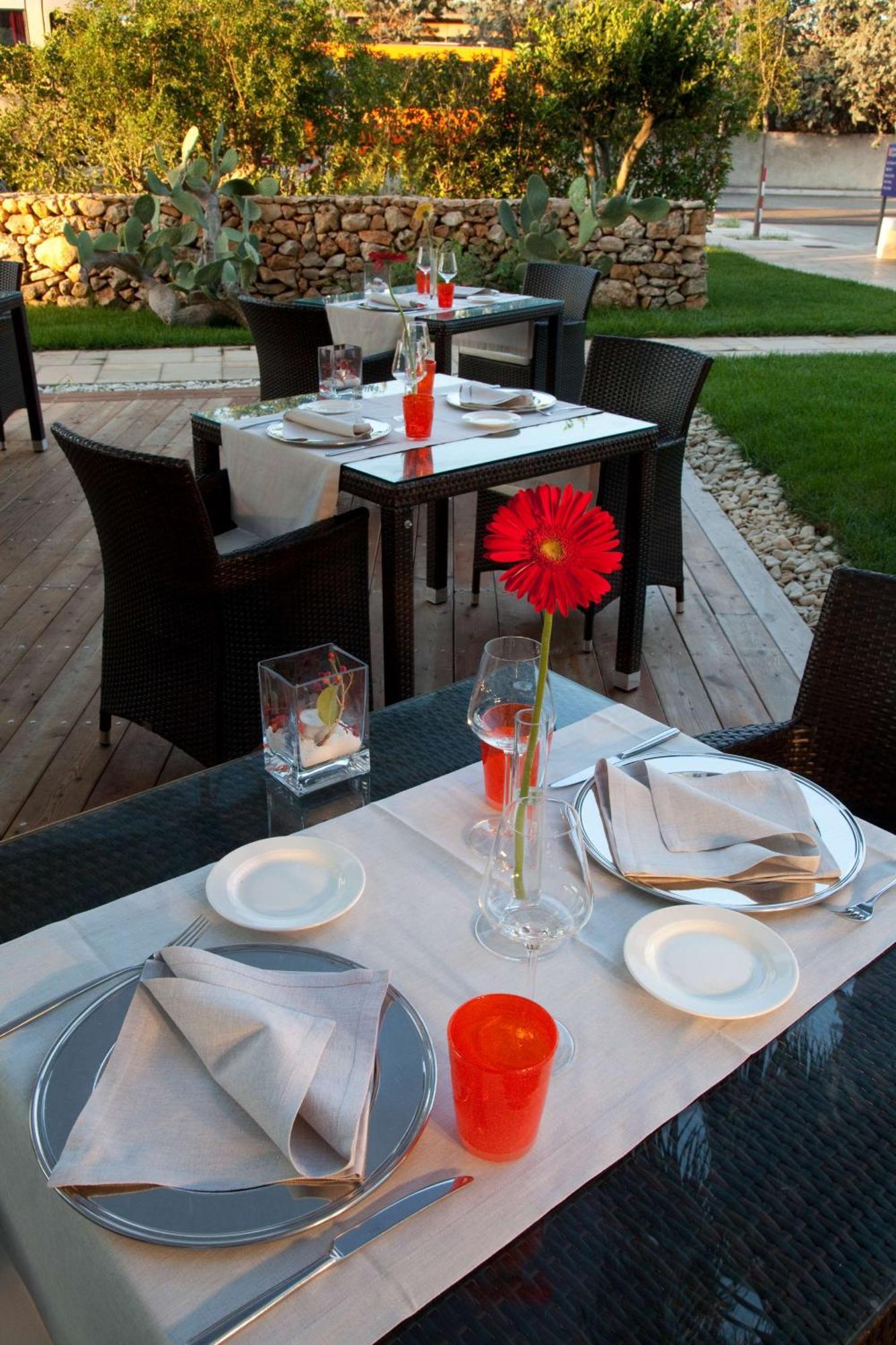 Hilton Garden Inn Lecce Esterno foto
