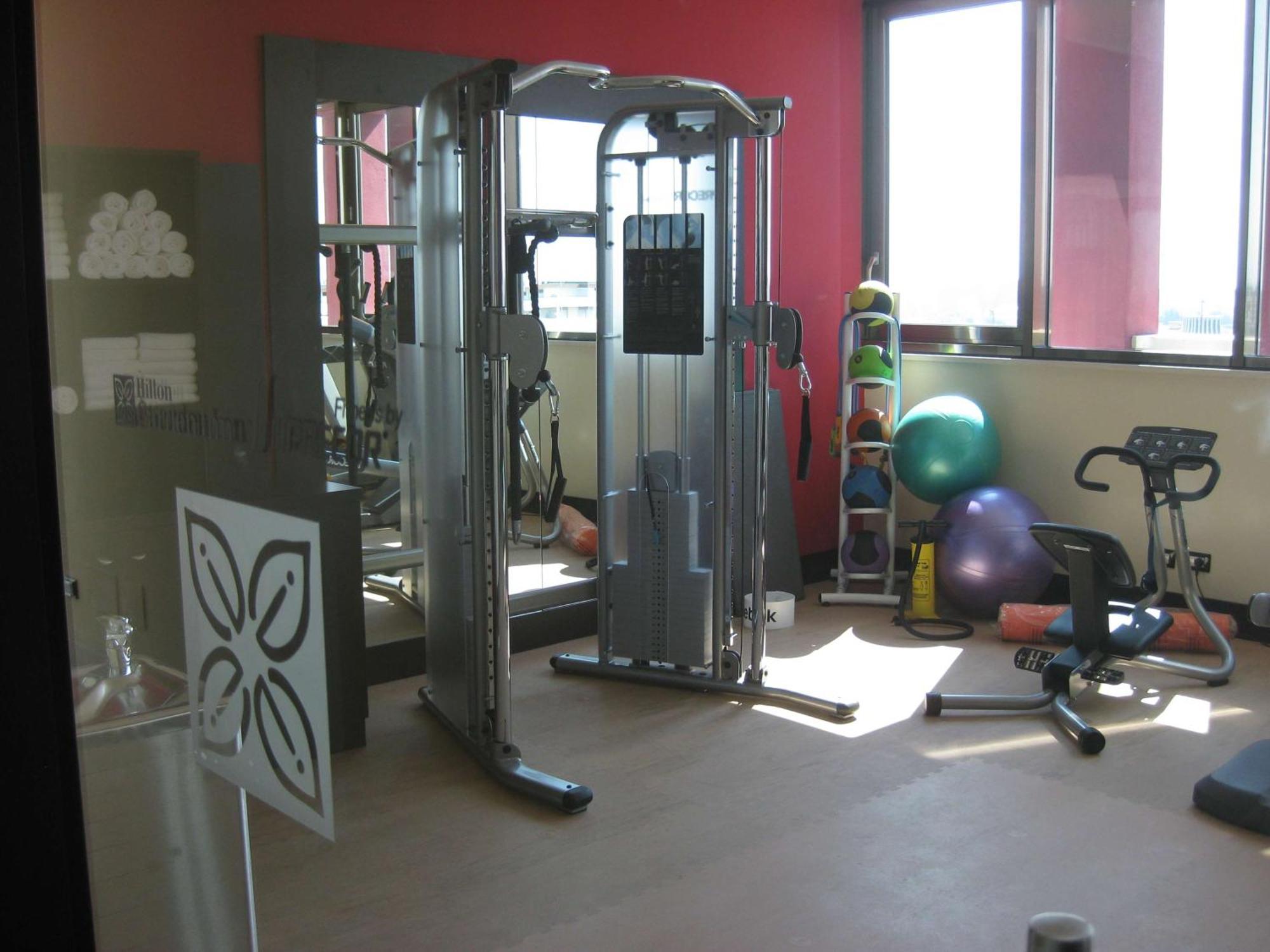 Hilton Garden Inn Lecce Esterno foto