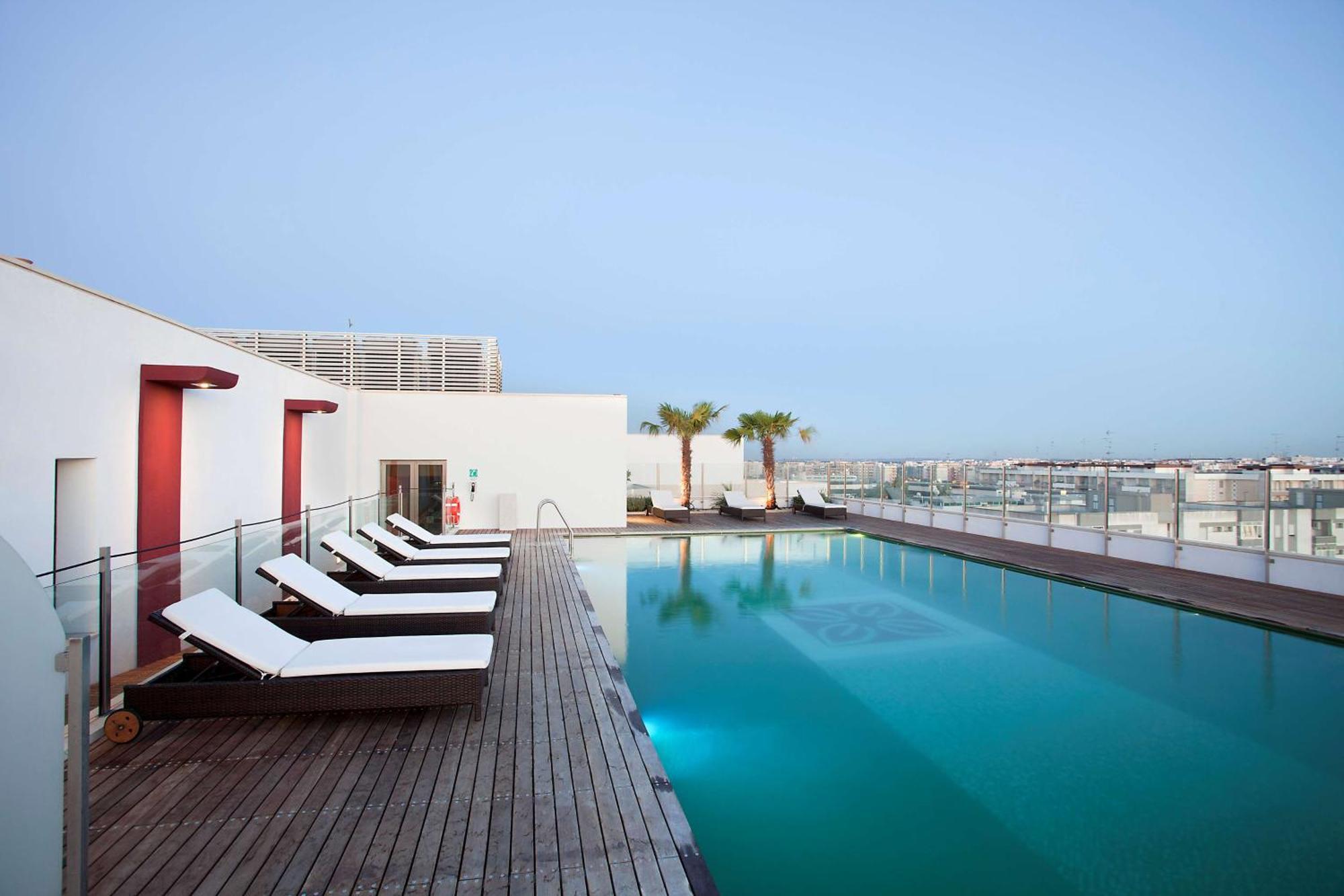 Hilton Garden Inn Lecce Esterno foto