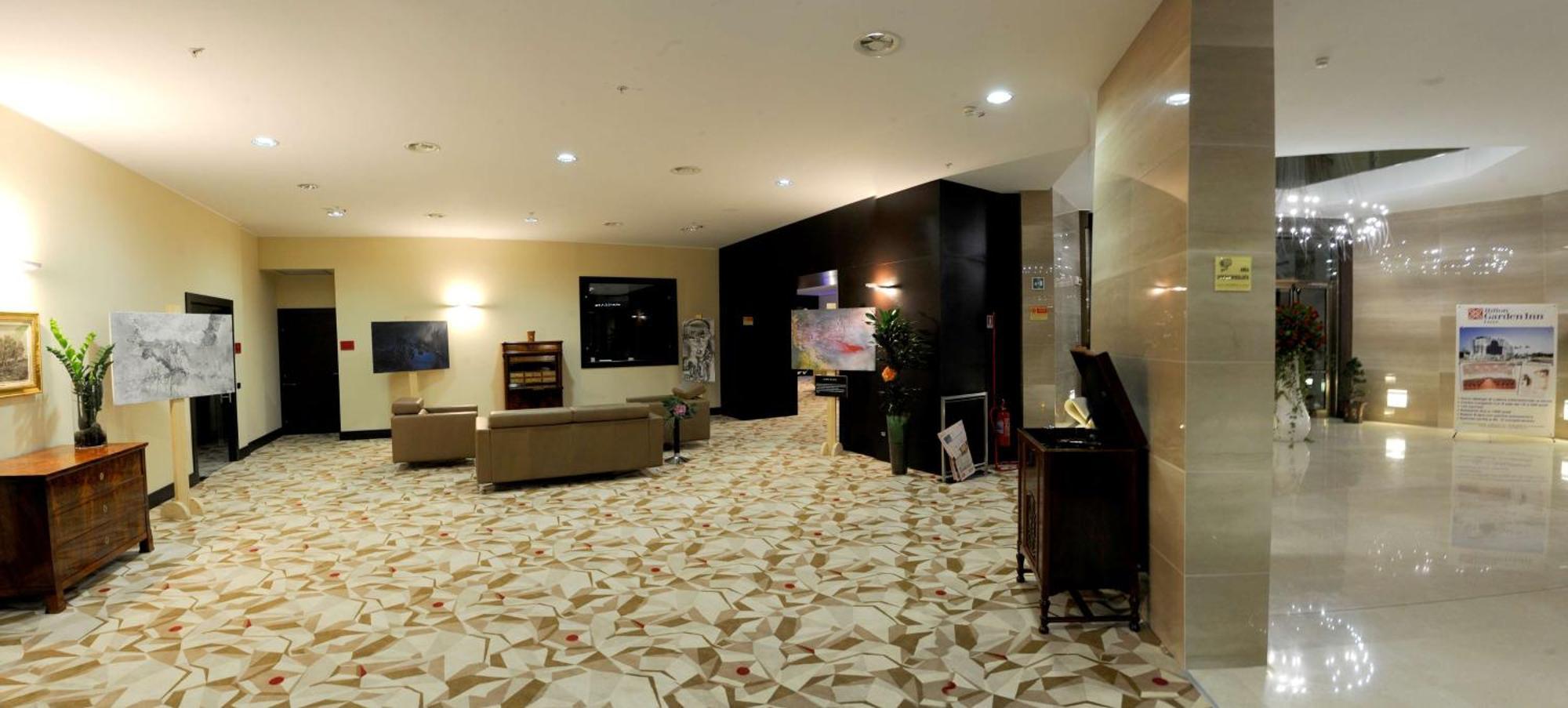 Hilton Garden Inn Lecce Esterno foto